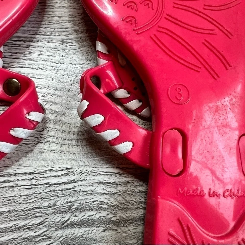 Kids Jack Roger’s slip on thong sandals size 3 bright hot pink and white lacing